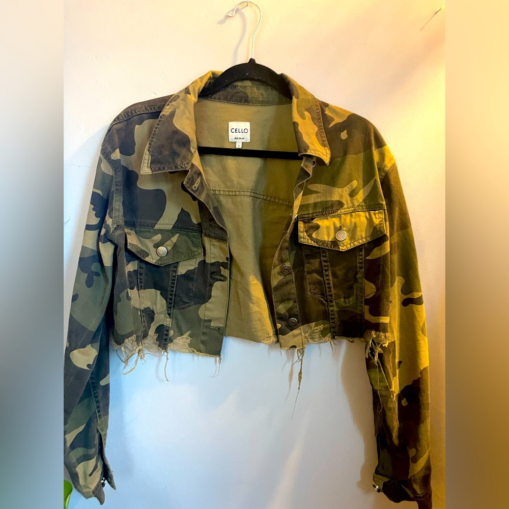 Cropped Camouflage Jacket